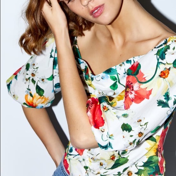 SOLD‼️Zara Versatile ruched top- NWT - Picture 2 of 7